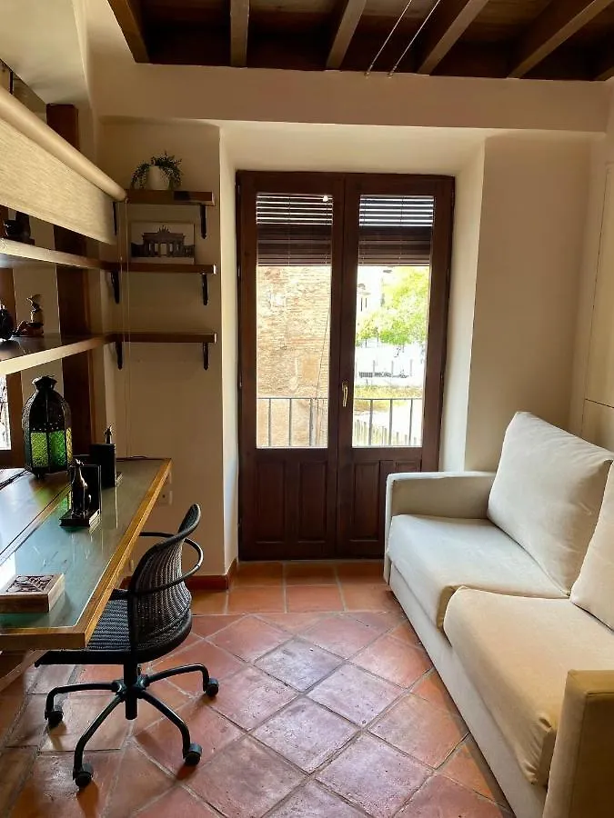 Sleep In Historic Puerta Elvira Apartment Granada