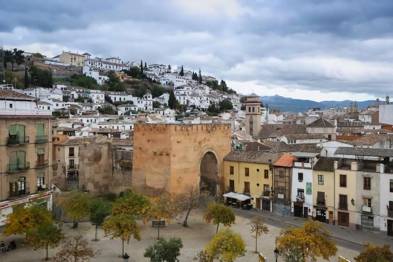 Sleep In Historic Puerta Elvira Apartment Granada